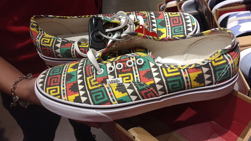 Outlet Store «Vans», reviews and photos, 4015 S Interstate Hwy 35, San Marcos, TX 78666, USA