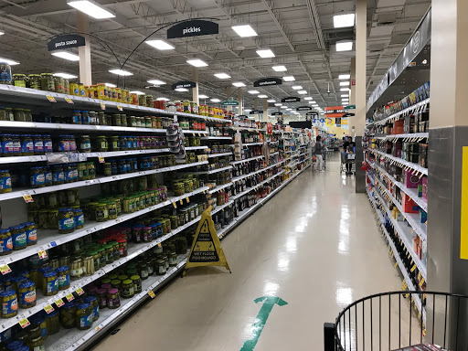 Grocery Store «Kroger», reviews and photos, 15255 Michigan Ave, Dearborn, MI 48126, USA