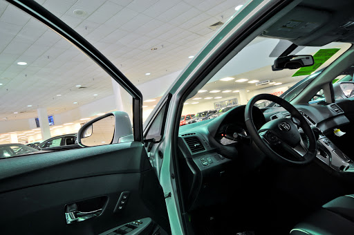 Toyota Dealer «Kings Toyota - New Cars, Indoor Showroom», reviews and photos, 4700 Fields Ertel Rd, Cincinnati, OH 45249, USA