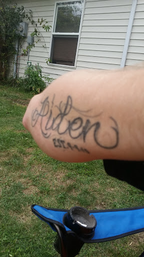 Tattoo Shop «Permanence Tattoo Gallery», reviews and photos, 2103 Broadway St, Anderson, IN 46012, USA