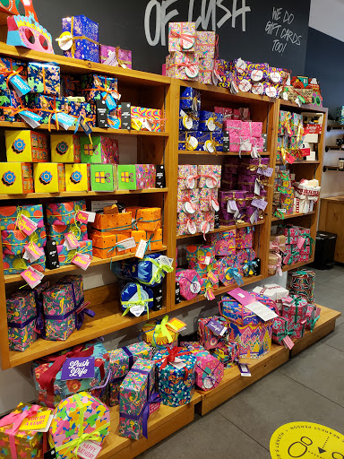 Cosmetics Store «Lush Cosmetics», reviews and photos, 21540 Hawthorne Blvd #414a, Torrance, CA 90503, USA