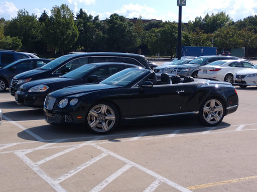 Shopping Mall «La Place Shopping Center», reviews and photos, 2101 Richmond Rd, Beachwood, OH 44122, USA