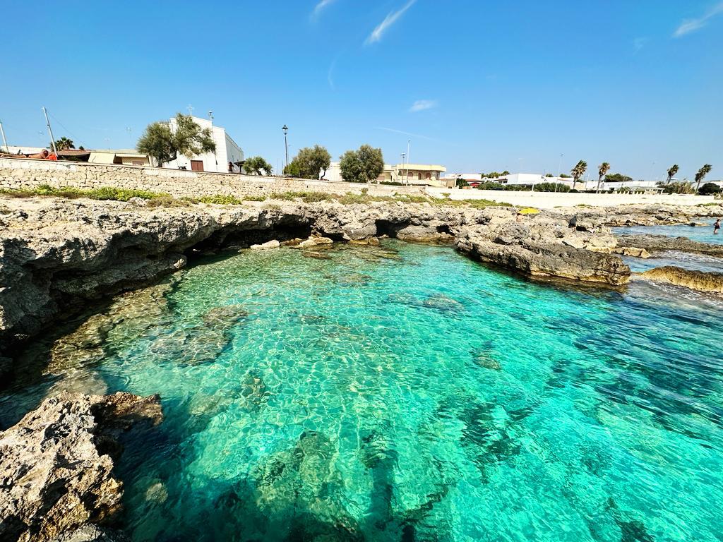 Caletta Veleriano Beach'in fotoğrafı ve yerleşim