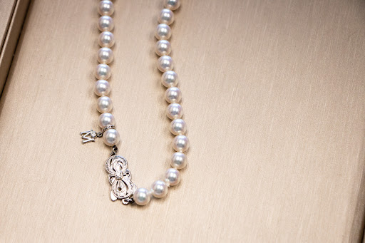 Jewelry Store «J Rankin Jewellers», reviews and photos, 505 5th Ave S a103, Edmonds, WA 98020, USA