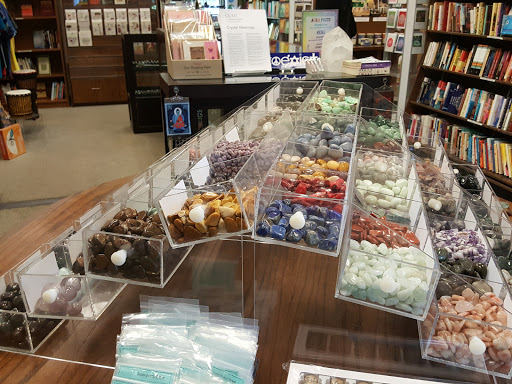 Book Store «Quest Book Shop», reviews and photos, 306 Geneva Rd, Wheaton, IL 60187, USA