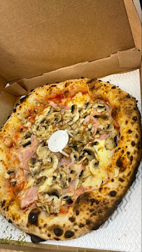 Plats et boissons du Pizzas à emporter Fratelli Pizzeria à Levallois-Perret - n°18