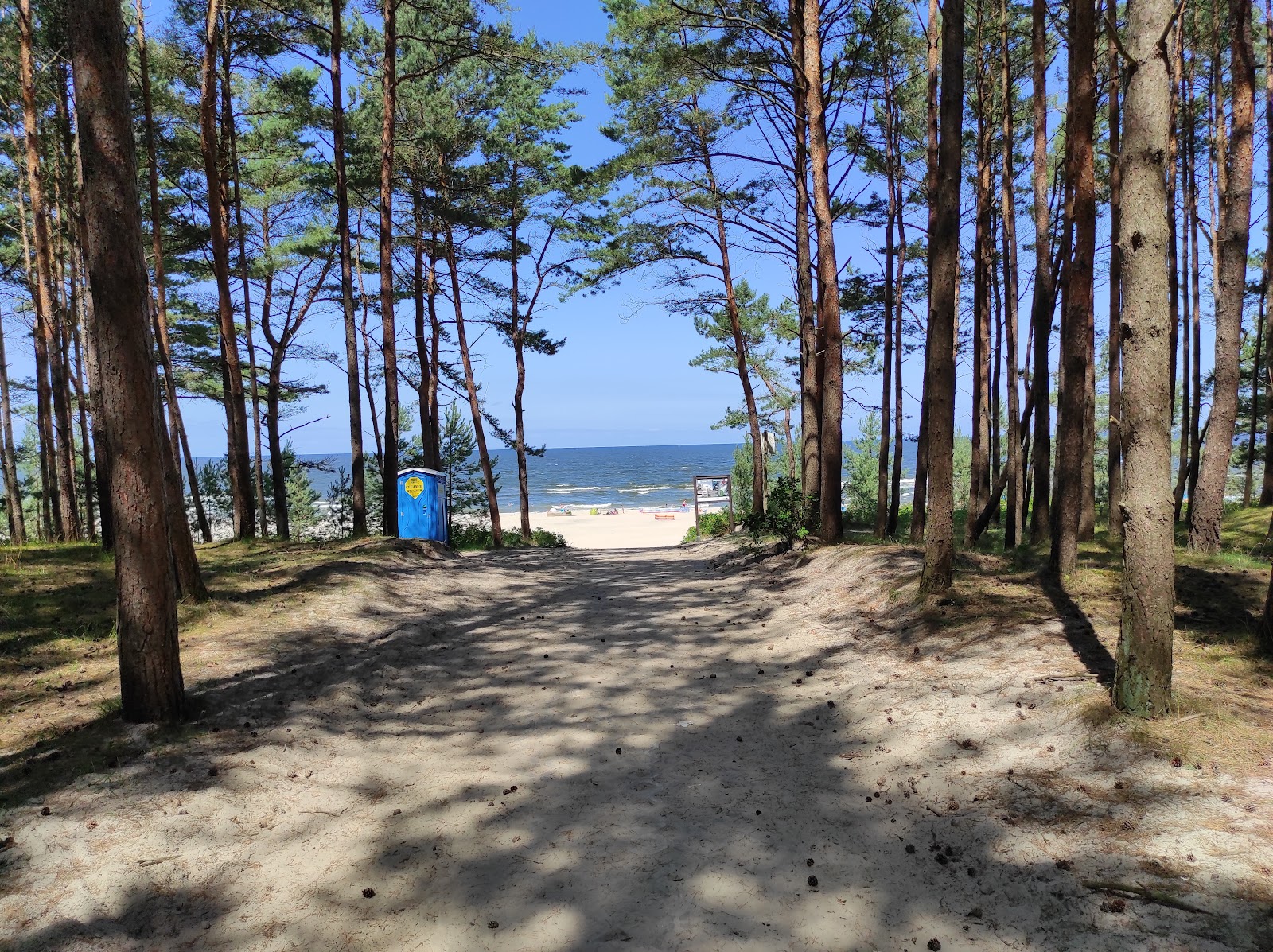 Foto de Przebrno beach con muy limpio nivel de limpieza