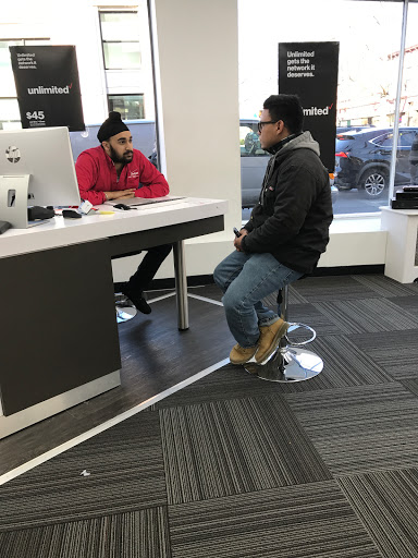 Cell Phone Store «Pelham Verizon Wireless», reviews and photos, 235 Fifth Ave, Pelham, NY 10803, USA