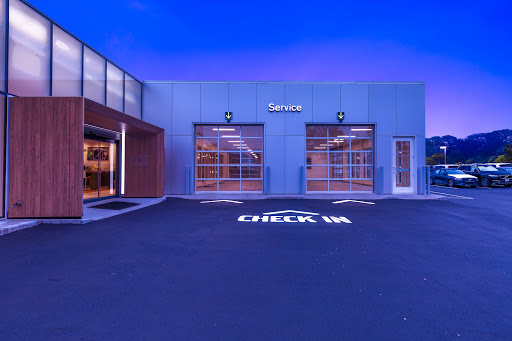 Car Dealer «Smithtown Volvo», reviews and photos, 633 Middle Country Rd, St James, NY 11780, USA
