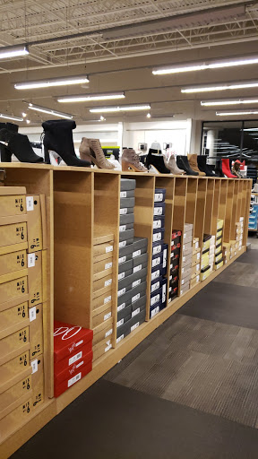 Shoe Store «DSW Designer Shoe Warehouse», reviews and photos, 1595 CT-71, Farmington, CT 06032, USA