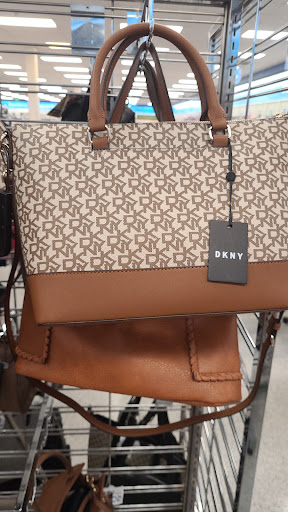 Clothing Store «Ross Dress for Less», reviews and photos, 1990 S University Dr, Davie, FL 33324, USA