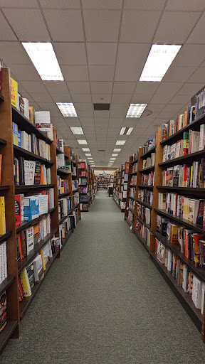 Book Store «Barnes & Noble», reviews and photos, 392 State Road Route 6, North Dartmouth, MA 02747, USA