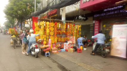 Chợ Nguyễn Văn Trỗi