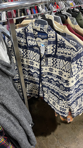 Thrift Store «Goodwill Store and Donation Center», reviews and photos, 3401 Fredericksburg Rd, San Antonio, TX 78201, USA