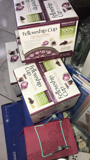 Christian Book Store «Los Cielos Abiertos Christian Bookstore (Libreria Cristiana)», reviews and photos, 6610 Stirling Rd, Hollywood, FL 33024, USA