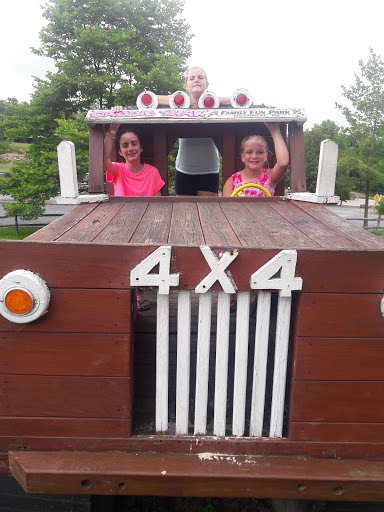 Amusement Center «Caddie Shak Family Fun Center», reviews and photos, 132 Caddie Shak Rd, Donegal, PA 15628, USA