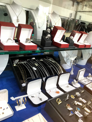 Watch Repair Service «Watch & Jewelry By Benny», reviews and photos, 7940 Pines Blvd, Pembroke Pines, FL 33024, USA