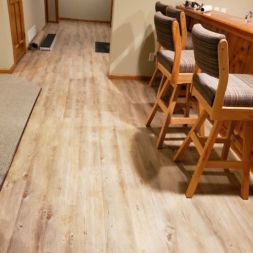 Carpet Installer «Excelsior Paint & Design Carpet One Floor & Home», reviews and photos, 701 MN-7, Excelsior, MN 55331, USA