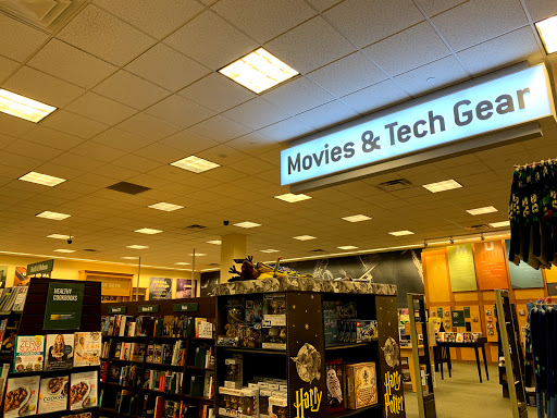 Book Store «Barnes & Noble Booksellers», reviews and photos, 118 E Broadway #238, Bloomington, MN 55425, USA