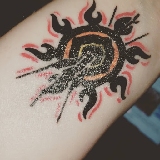 Tattoo Shop «Sarenity Tattoo & Piercing in Birchwood Mall», reviews and photos, 4350 24th Ave, Fort Gratiot Twp, MI 48059, USA