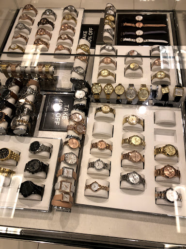 Fashion Accessories Store «Michael Kors», reviews and photos, 20-A Killingworth Turnpike #430, Clinton, CT 06413, USA