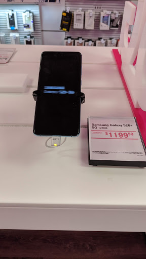 Cell Phone Store «T-Mobile», reviews and photos, 2431 US-1, North Brunswick Township, NJ 08902, USA