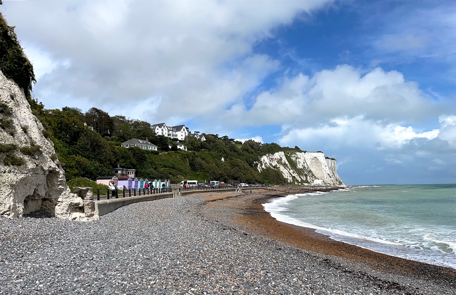 Foto af St Margaret's beach med rummelig kyst