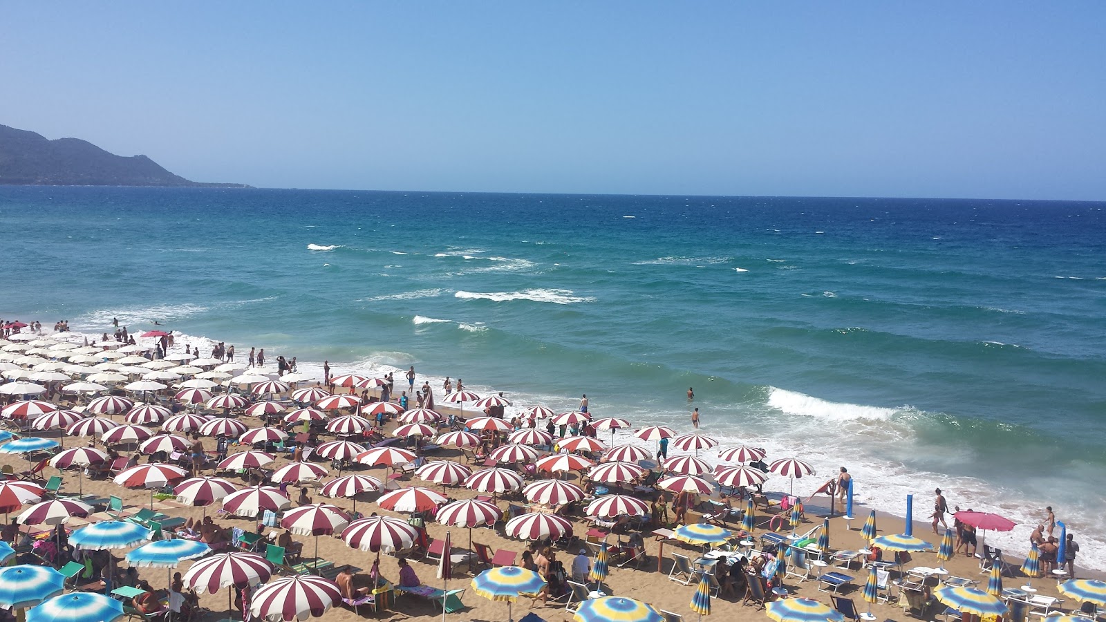 Foto de Punta dell'Inferno com praia espaçosa