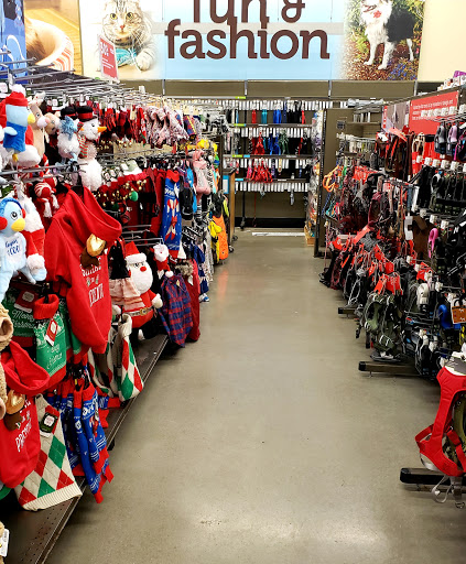 Pet Supply Store «Petco Animal Supplies», reviews and photos, 298 Spring Creek Drive, Franklin, TN 37067, USA