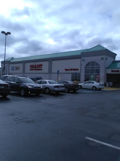 Grocery Store «Giant», reviews and photos, 350 Scarlet Rd #220, Kennett Square, PA 19348, USA