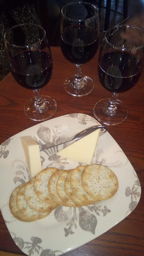 Wine Store «Ludlow Wines», reviews and photos, 343 Ludlow Ave, Cincinnati, OH 45220, USA