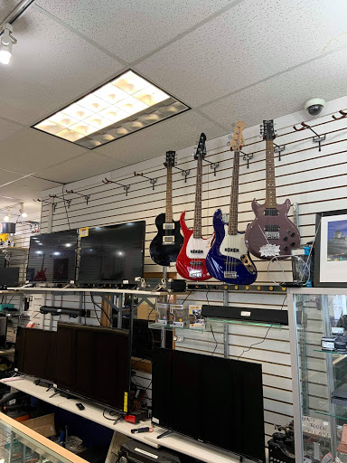 Pawn Shop «Uptown Pawn», reviews and photos, 301 W Lake St, Minneapolis, MN 55408, USA