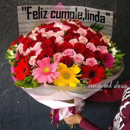 Forever and Always Florista florería en  en la zona Los Tuzos