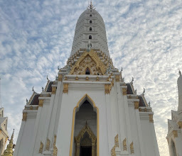 Wat Phitchaya Yatikaram Worawihan photo