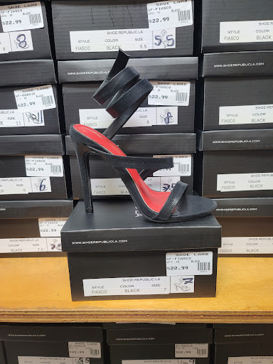 Shoe Store «Shoe Land», reviews and photos, 1544 Southlake Pkwy # 9A, Morrow, GA 30260, USA