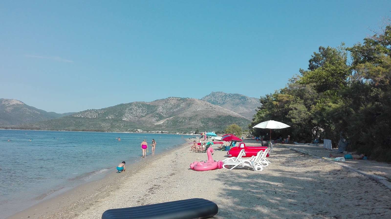 Photo de Prinou beach et le règlement