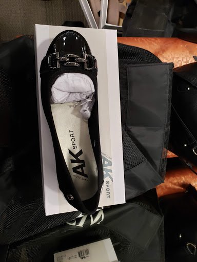 Shoe Store «DSW Designer Shoe Warehouse», reviews and photos, 4049 Grand Ave, Chino, CA 91710, USA