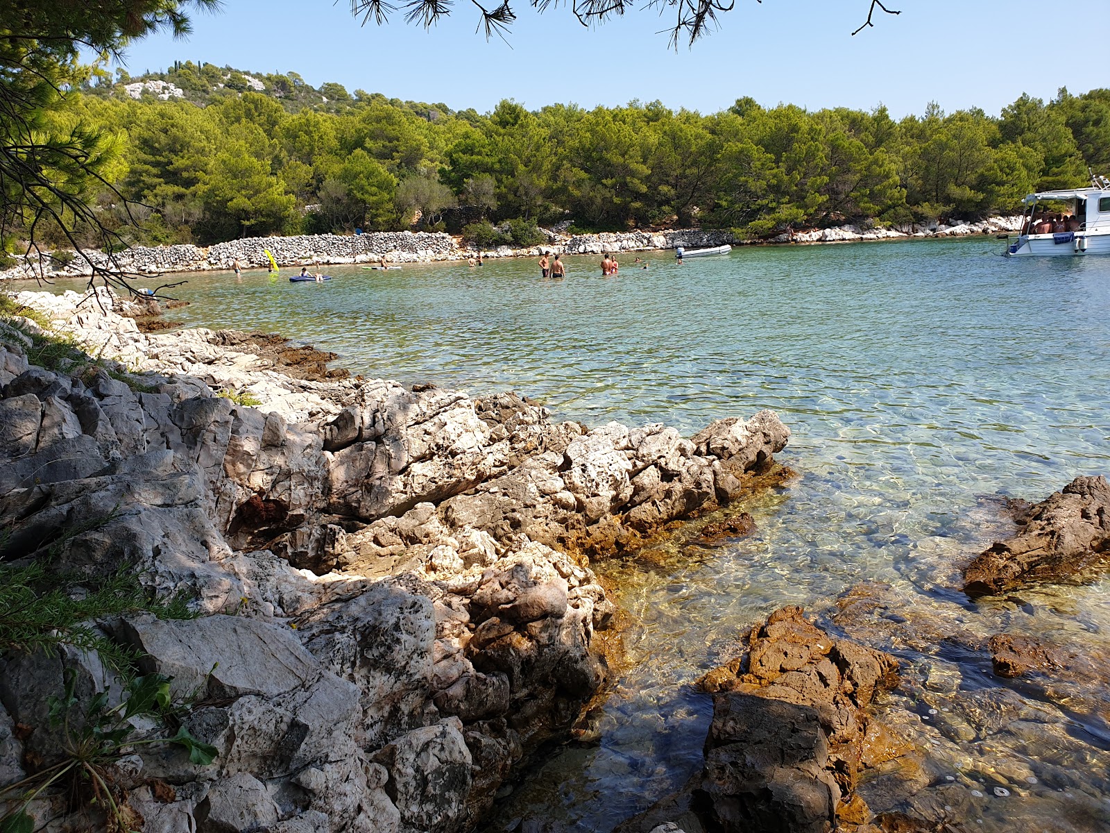 Photo de Mala Sabusa beach avec un niveau de propreté de très propre