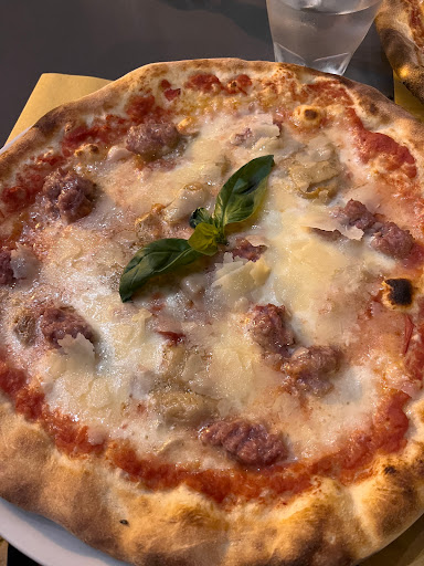 BORGÒ • Pizza - Bar in Leverano, Provincia di Lecce