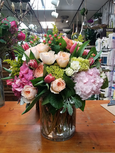 Florist «Fairfield Florist», reviews and photos, 1998 Post Rd, Fairfield, CT 06824, USA