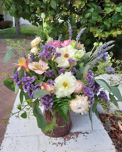 Florist «K & M Floral & Interior Plant Designs», reviews and photos, 537 Main St, Woodland, CA 95695, USA