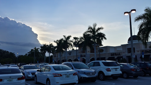 Movie Theater «Regal Cinemas Magnolia Place 16», reviews and photos, 9645 Westview Dr, Coral Springs, FL 33076, USA