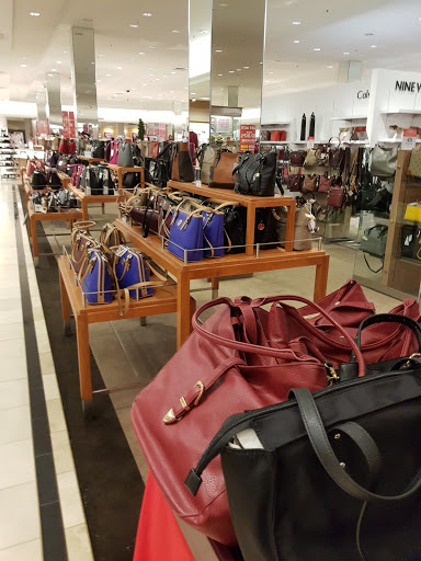 Shopping Mall «Dover Mall», reviews and photos, 1365 N Dupont Hwy, Dover, DE 19901, USA