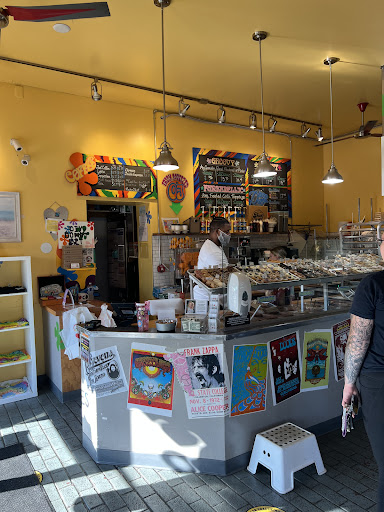 Donut Shop «Peace, Love and Little Donuts of Wexford», reviews and photos, 11915 Perry Hwy, Wexford, PA 15090, USA