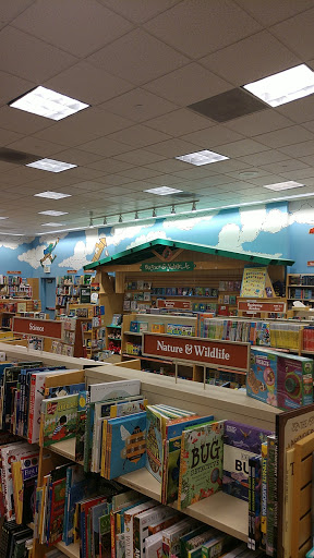 Book Store «Barnes & Noble Booksellers Encinitas», reviews and photos, 1040 N El Camino Real # 104, Encinitas, CA 92024, USA