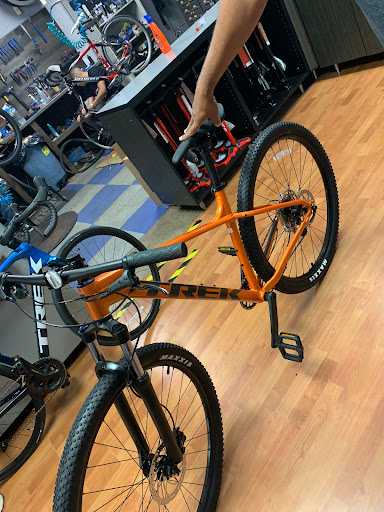 Bicycle Store «Pelham Bicycle Center», reviews and photos, 109 Wolfs Ln, Pelham, NY 10803, USA