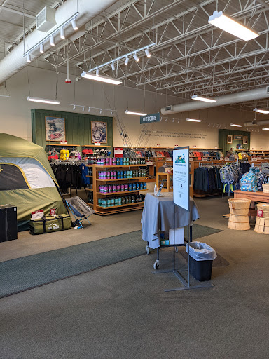 Clothing Store «L.L. Bean Outlet», reviews and photos, 534 Stillwater Ave, Bangor, ME 04401, USA
