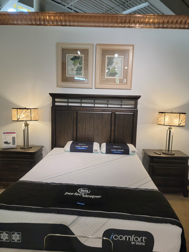 Furniture Store «Rooms To Go & Rooms To Go Kids Furniture Store - Montgomery», reviews and photos, 6810 Eastchase Pkwy Suite A, Montgomery, AL 36117, USA