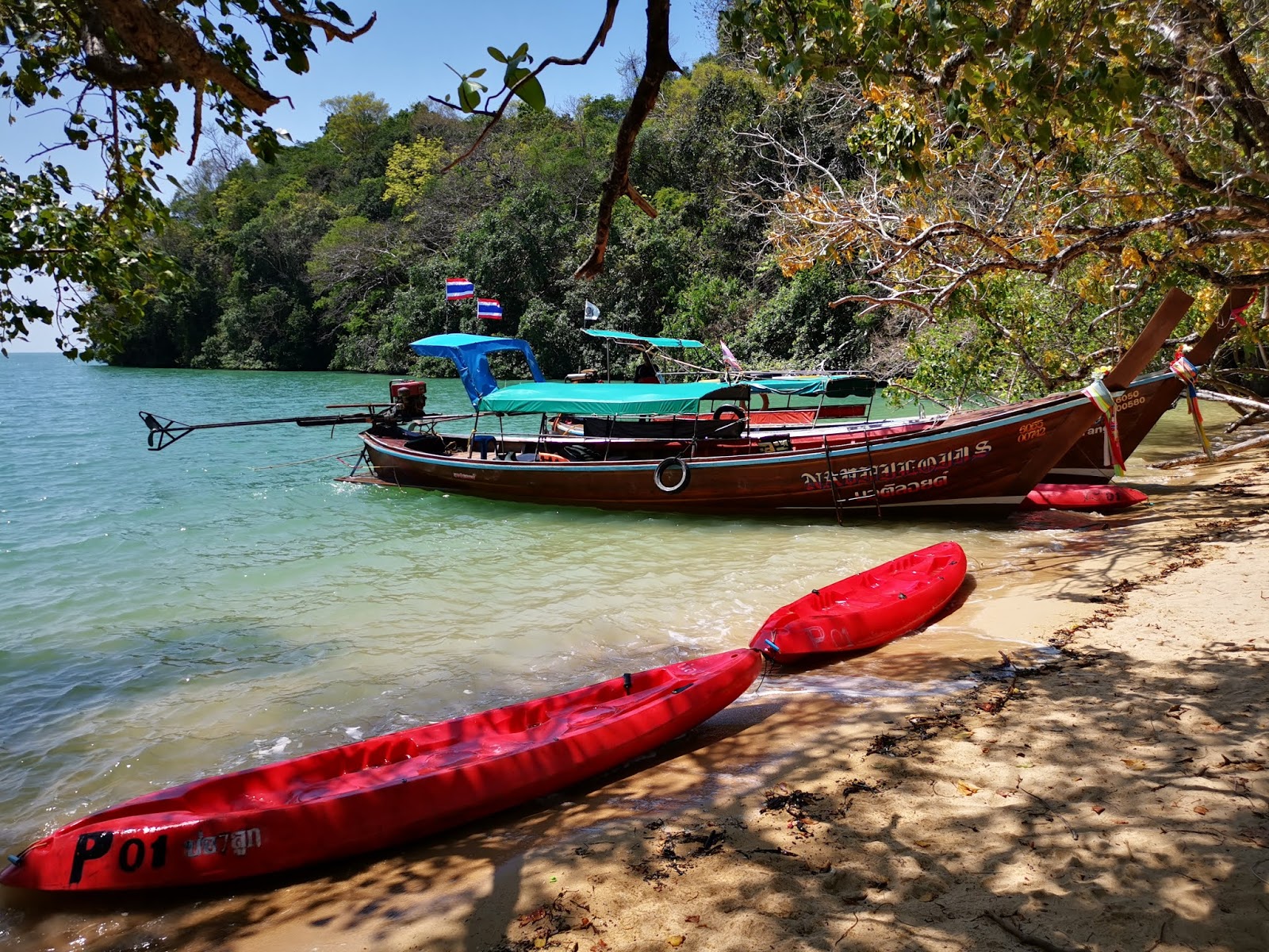 Φωτογραφία του Desperate Beach με επίπεδο καθαριότητας πολύ καθαρό