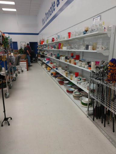 Thrift Store «Goodwill Store and Donation Center», reviews and photos, 2025 E Market St, Harrisonburg, VA 22801, USA